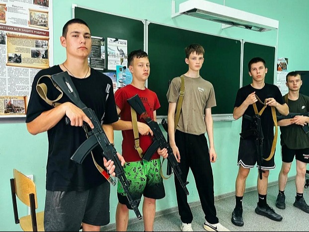 Кировская команда готовится к военно-патриотическим сборам «Гвардеец».