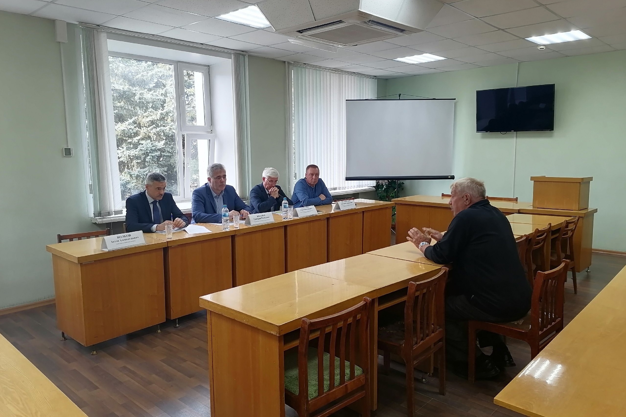 Главный федеральный инспектор по Кировской области провел  личный прием слобожан..